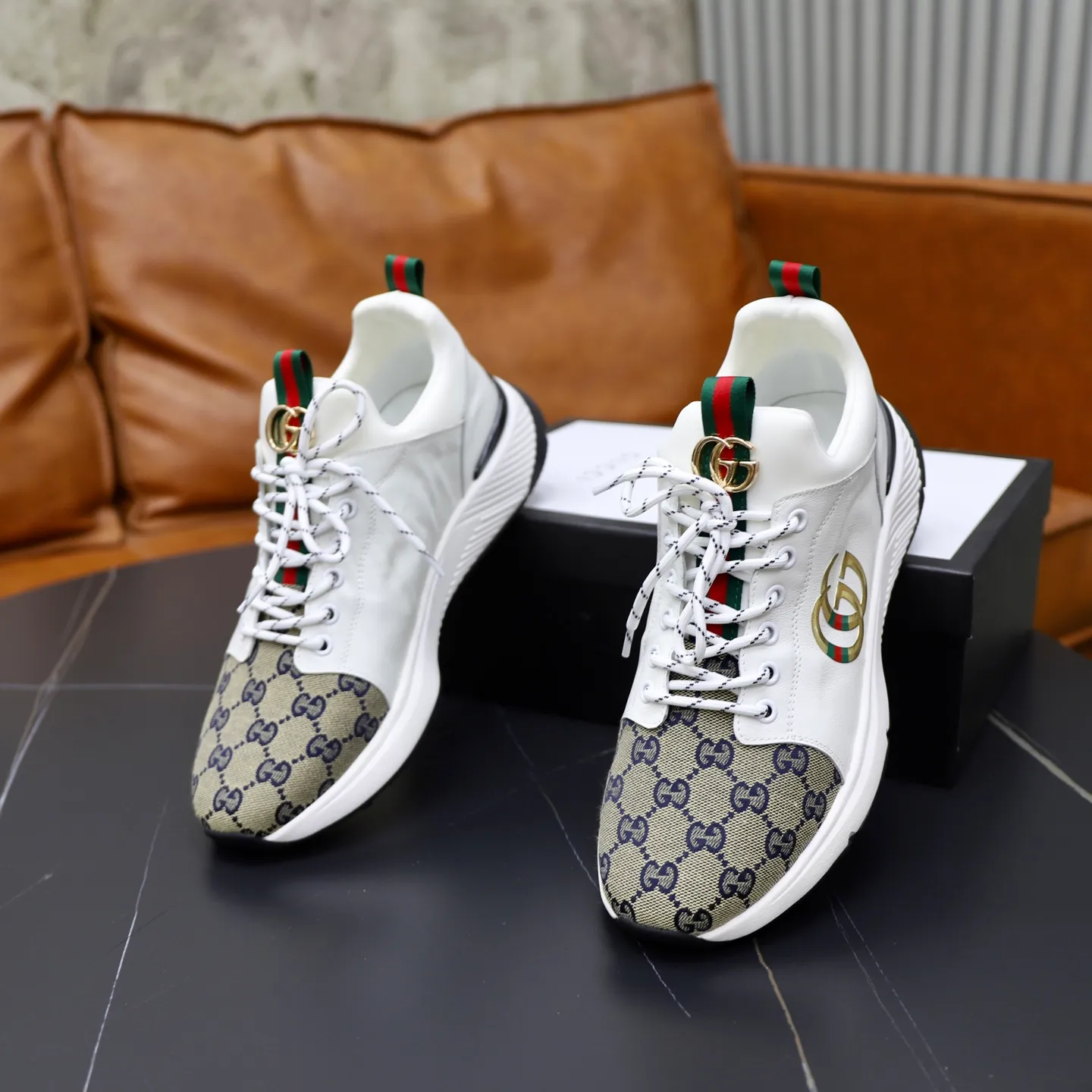 Ex-factory price: 462💰🙅‍♂️🙅‍♂️🙅‍♂️ Brand: GUCCI Standard code: 38-44 (45 customized) Grade: Same as the official website Material: Original material splicing Comfortable and breathable lining Lightweight and wear-resistant sports outsole Style category: Men's fashionable casual shoes Running sneakers Distinguished luxury brand elements Top luxury Color: actual picture color